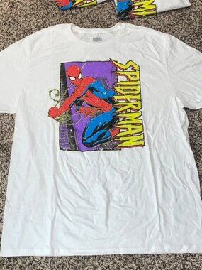 Marvel Spiderman Men’s Graphic Short Sleeve Tee NWT/NWOT